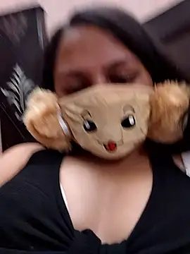 Kamna Hotty online show from 01-18-26, 04:11