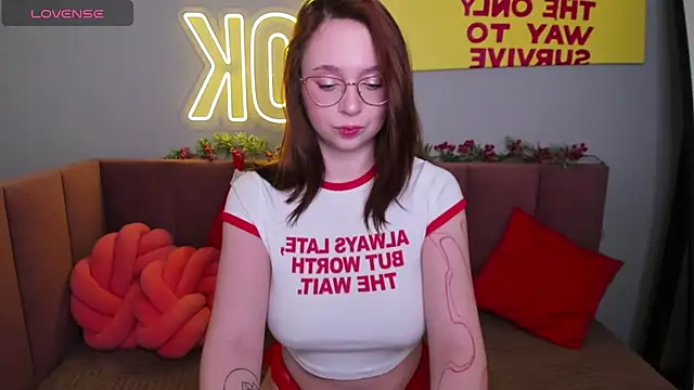 Erica Nelson online show from 11-30-25, 01:31