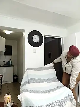 HipsDontLieX95 online show from 11-22-25, 07:02