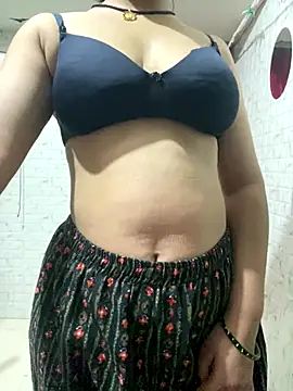 Red Queen 11 online show from 11-17-25, 06:57