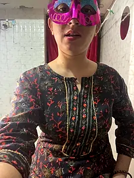 Red Queen 11 online show from 11-23-25, 07:13