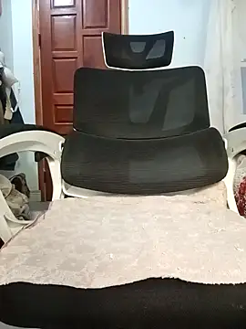 Em-mupmup online show from 11-29-25, 02:03