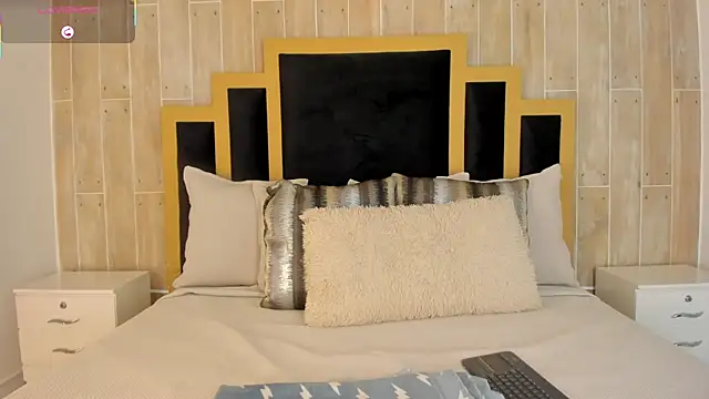 Snapshot of sofiaivanova chatting on 11-15-25, 03:26 sofiaivanova online show from 11-15-25, 03:26