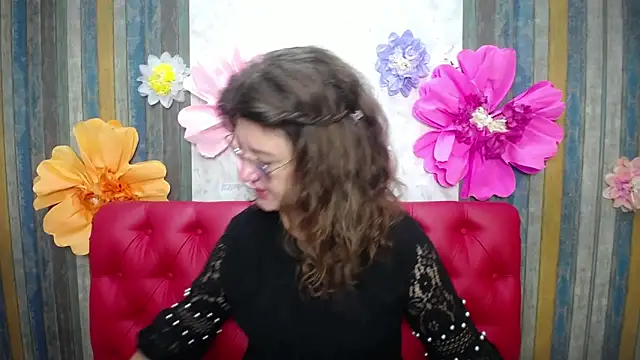 RoseHille online show from 11-29-25, 06:16