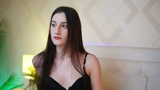 Snapshot of JadeHasy chatting on 11-26-25, 08:43 JadeHasy online show from 11-26-25, 08:43