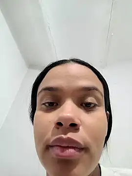 kyliecastell online show from 12-04-25, 03:10