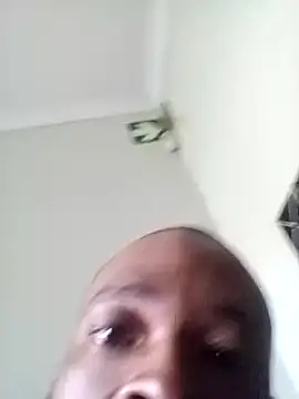 Snapshot of Leftout- chatting on 11-25-25, 06:13 Leftout- online show from 11-25-25, 06:13