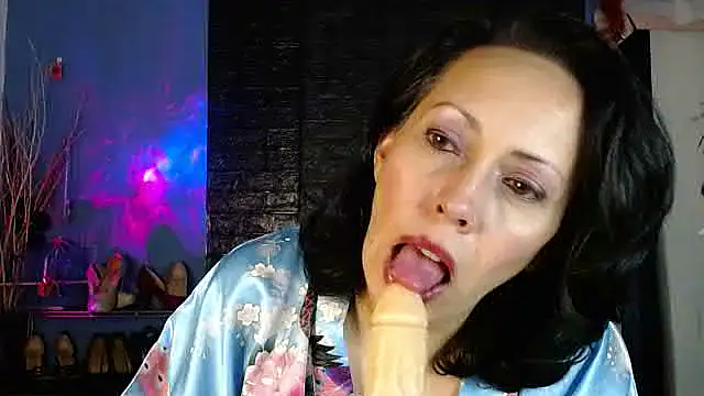 Snapshot of Jhanne_Cherry_ chatting on 05-08-26, 05:35 Jhanne Cherry online show from 05-08-26, 05:35