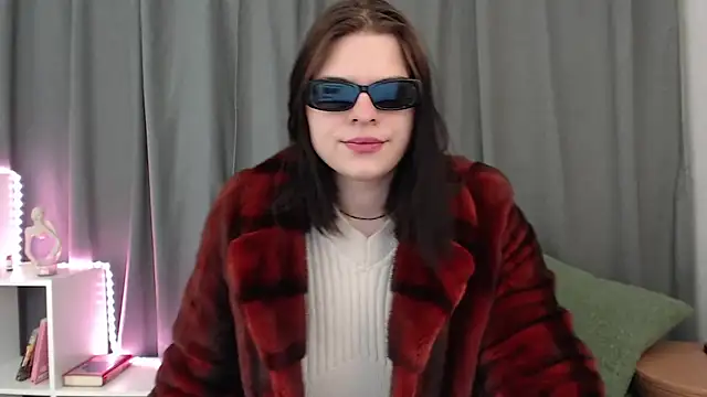 Dona Mafia online show from 11-18-25, 11:15