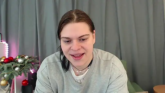 Dona Mafia online show from 12-16-25, 09:42