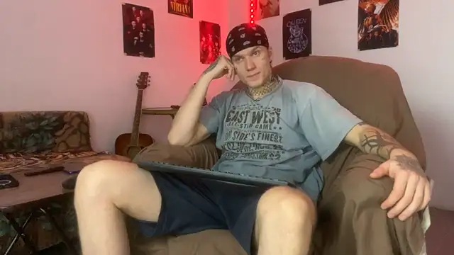 Huntall77 online show from 12-20-25, 02:29