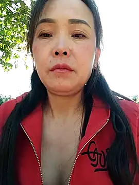 Feeling-hot online show from 11-20-25, 07:19