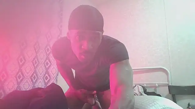 Snapshot of thatsmynega chatting on 11-11-25, 10:21 thatsmynega online show from 11-11-25, 10:21