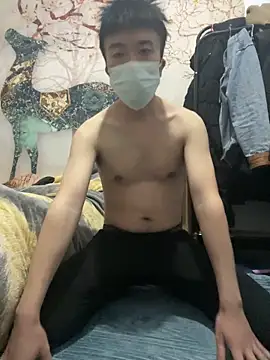 Snapshot of Theo615 chatting on 11-16-25, 02:44 Theo615 online show from 11-16-25, 02:44