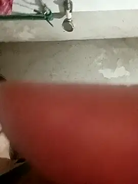 thuy-kieu online show from 12-21-25, 02:35