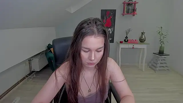 LouannaHart online show from 02-18-26, 04:52