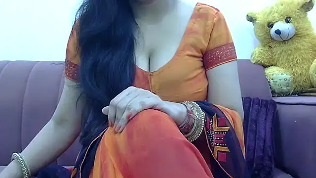 Zoya-sexy online show from 01-04-25, 06:30