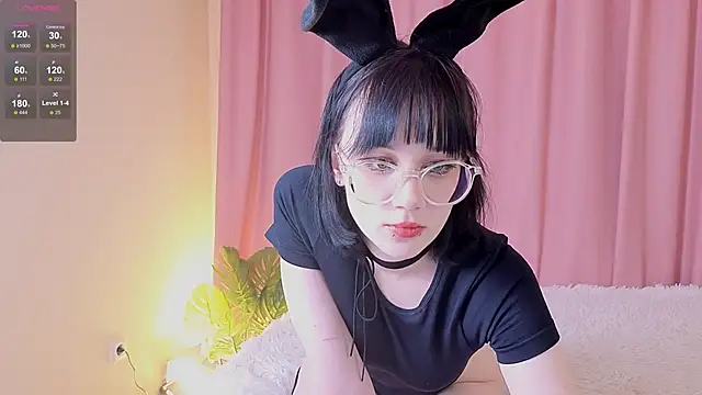 Snapshot of Iwanturcarrot_ chatting on 11-22-25, 12:15 Iwanturcarrot online show from 11-22-25, 12:15