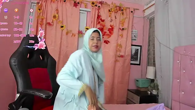 NaylaAbadi online show from 12-20-25, 12:34