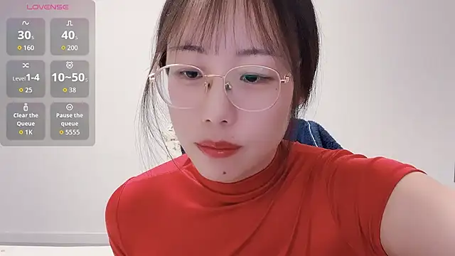 Snapshot of suisui322 chatting on 02-10-26, 01:48 suisui322 online show from 02-10-26, 01:48