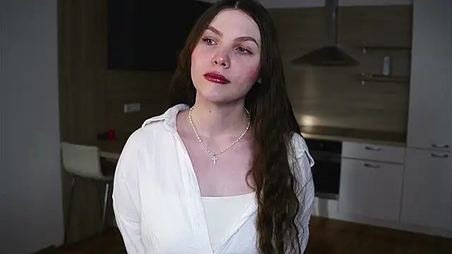 Snapshot of BelvaCaimi chatting on 11-25-25, 06:24 BelvaCaimi online show from 11-25-25, 06:24