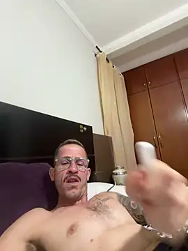Snapshot of Lucasjandre chatting on 05-16-26, 12:29 Lucasjandre online show from 05-16-26, 12:29