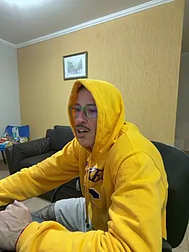 Lucasjandre online show from 08-05-26, 12:13