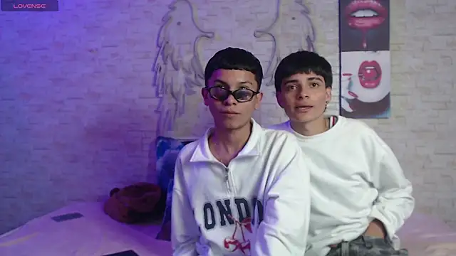 axel milo kairo and noa online show from 12-15-25, 06:45