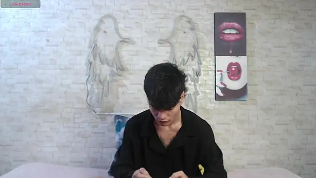 axel milo kairo and noa online show from 02-06-26, 04:21