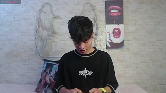 axel milo kairo and noa online show from 03-06-26, 04:47