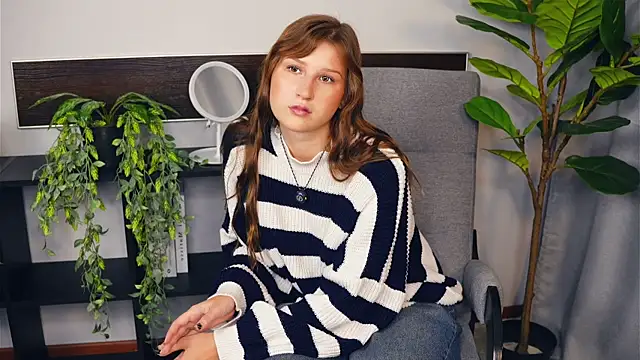 YeeVella online show from 11-11-25, 06:13