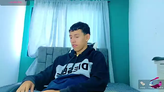 FelipeGonzalezz online show from 11-19-25, 12:49