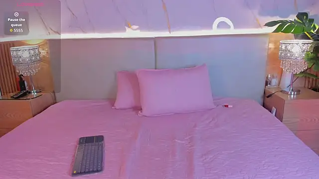 Snapshot of april_grey11 chatting on 11-20-25, 07:46 april grey11 online show from 11-20-25, 07:46