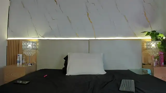 Snapshot of april_grey11 chatting on 12-16-25, 07:52 april grey11 online show from 12-16-25, 07:52