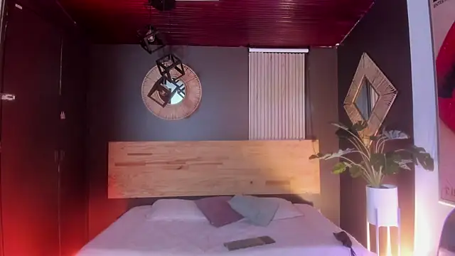 Snapshot of Velvet_Dreamss chatting on 02-10-26, 11:14 Velvet Dreamss online show from 02-10-26, 11:14