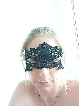Snapshot of MelleEloa chatting on 05-02-26, 12:10 MelleEloa online show from 05-02-26, 12:10