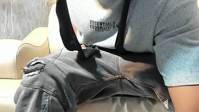 Snapshot of mike_aly chatting on 02-11-26, 01:49 mike aly online show from 02-11-26, 01:49