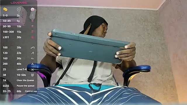 Snapshot of mike_aly chatting on 03-22-26, 01:03 mike aly online show from 03-22-26, 01:03