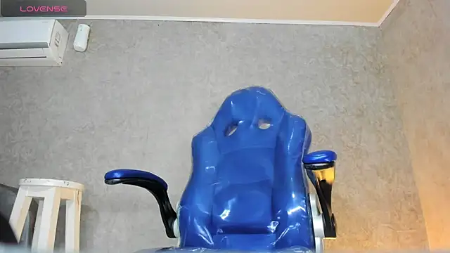 Snapshot of mike_aly chatting on 03-26-26, 12:44 mike aly online show from 03-26-26, 12:44