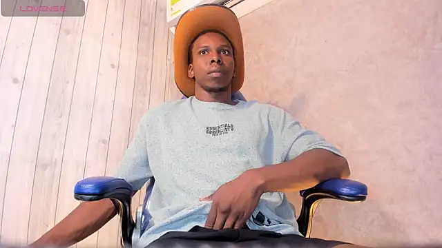 Snapshot of mike_aly chatting on 04-11-26, 11:58 mike aly online show from 04-11-26, 11:58