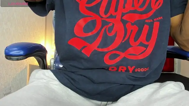 Snapshot of mike_aly chatting on 04-14-26, 12:33 mike aly online show from 04-14-26, 12:33