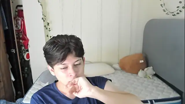 Felix kitty online show from 02-22-26, 07:12