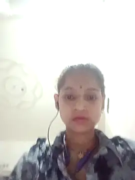 Snapshot of Mohnicute chatting on 05-02-26, 12:15 Mohnicute online show from 05-02-26, 12:15