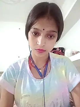 Snapshot of Mohnicute chatting on 05-12-26, 12:19 Mohnicute online show from 05-12-26, 12:19