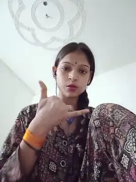 Snapshot of Mohnicute chatting on 06-15-26, 06:21 Mohnicute online show from 06-15-26, 06:21