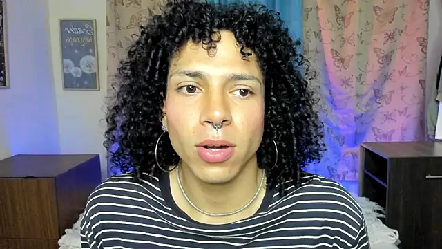 Angel White25 online show from 12-22-25, 10:40