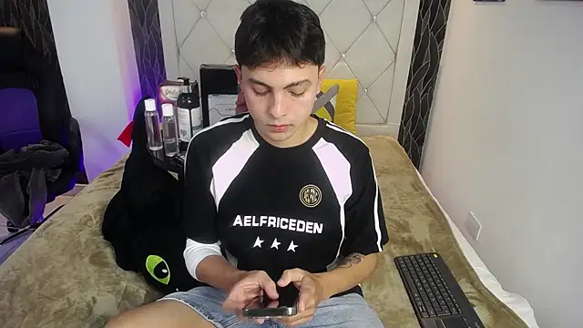 Samu FoXXX online show from 01-13-26, 08:47