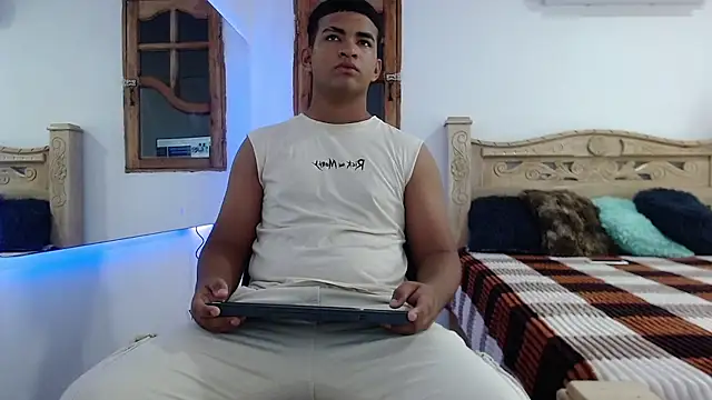 mathews    online show from 11-25-25, 02:22