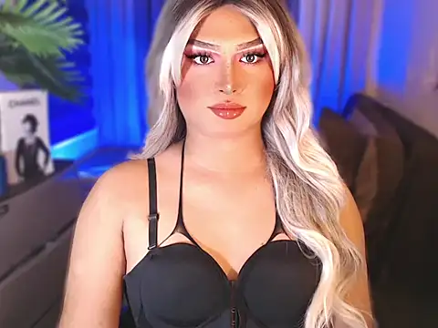 Snapshot of UrGoddess_Sofia chatting on 02-03-26, 05:51 UrGoddess Sofia online show from 02-03-26, 05:51