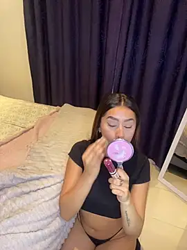 Snapshot of lauren_clauz chatting on 11-20-25, 12:22 lauren clauz online show from 11-20-25, 12:22